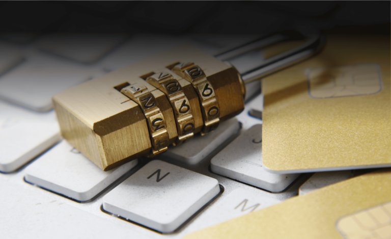 Как вернуть украденные мошенниками деньги: практическое руководство