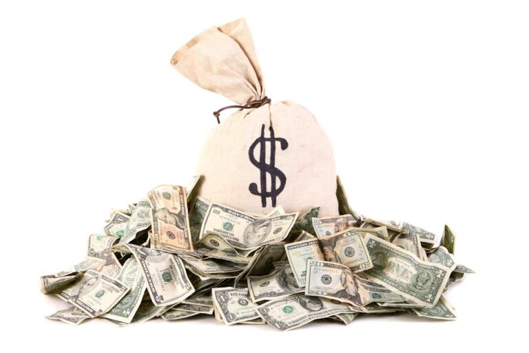 Три дивидендные акции с доходностью до 11%