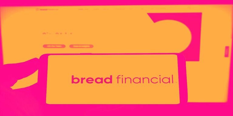 Bread Financial выделилась в слабом сезоне отчетов