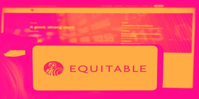 Акции страховщиков жизни снизились после слабого квартала