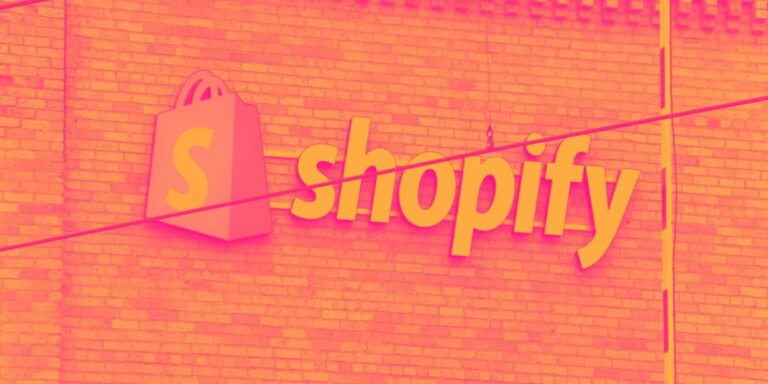 Shopify выросла, а Coinbase и Winnebago упали