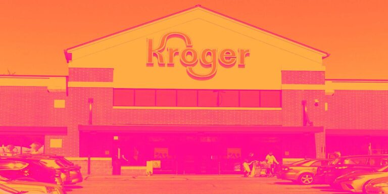 Kroger отстала от прогнозов в сложном квартале