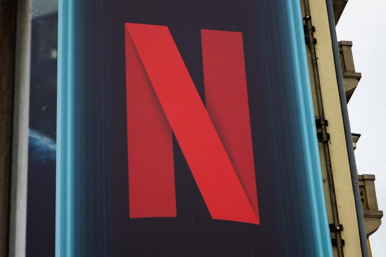 Netflix делает ставку на рост без крупной сделки