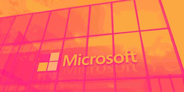 Акции Microsoft выросли на 3% после оценки Bernstein