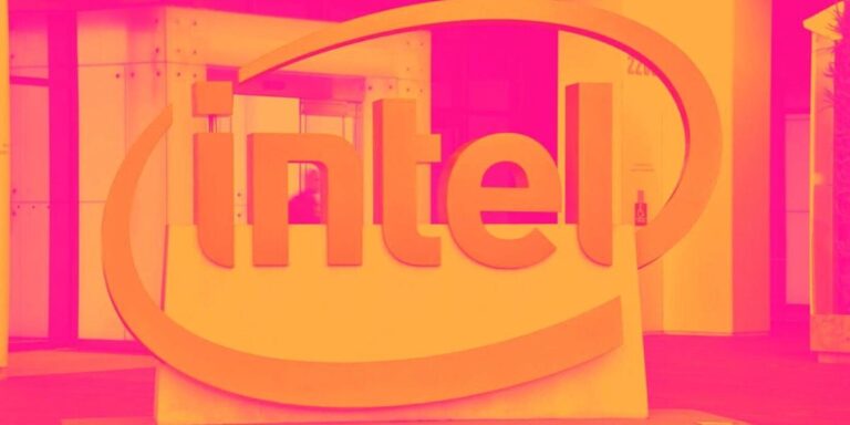 Акции Intel выросли после сделки по заводу в Ирландии