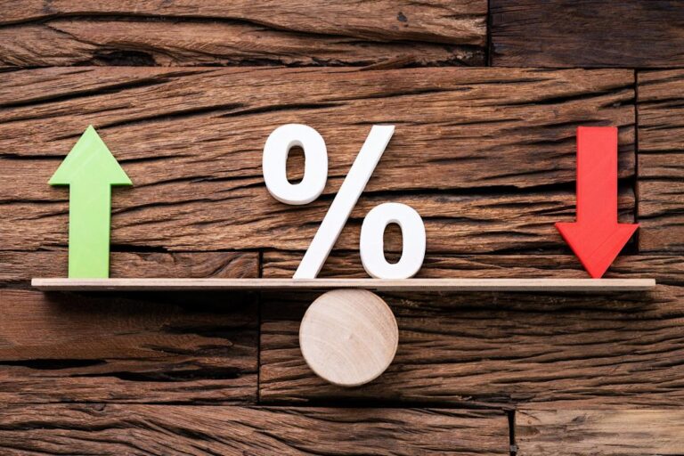 Покупка акций на пике S&P 500: что говорит история