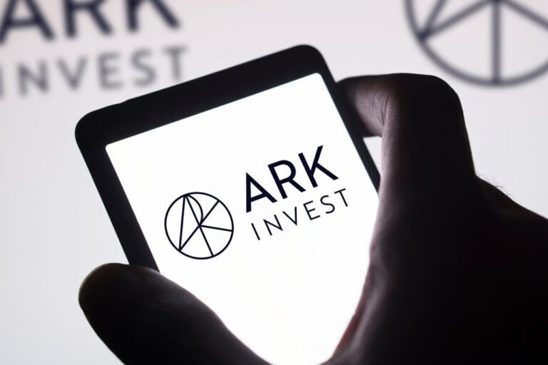 ARKK вложил почти $42 млн в Google и CoreWeave