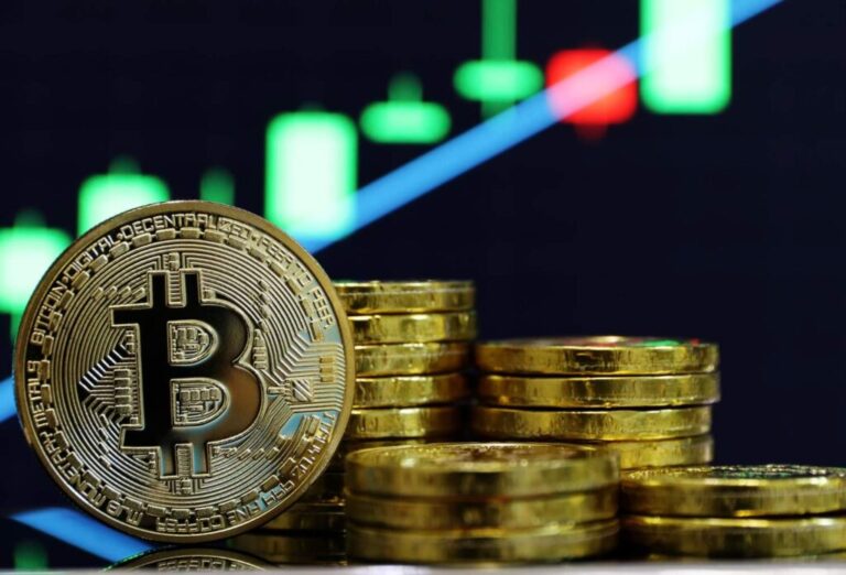 Аналитик Bloomberg допустил падение биткоина до $10 тыс.