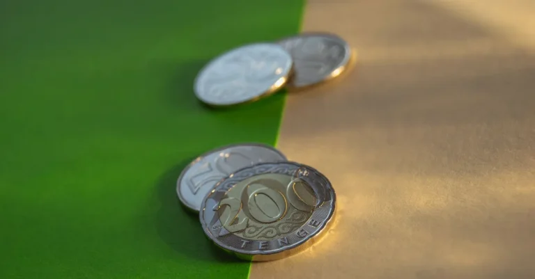 Официальный курс тенге будут считать для 48 валют