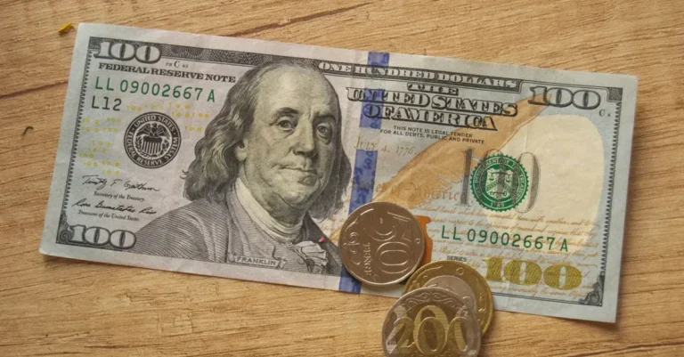 Курс доллара на KASE составил 473,13 тенге