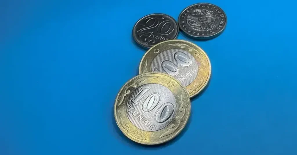 Средневзвешенный курс доллара составил 476,97 тенге