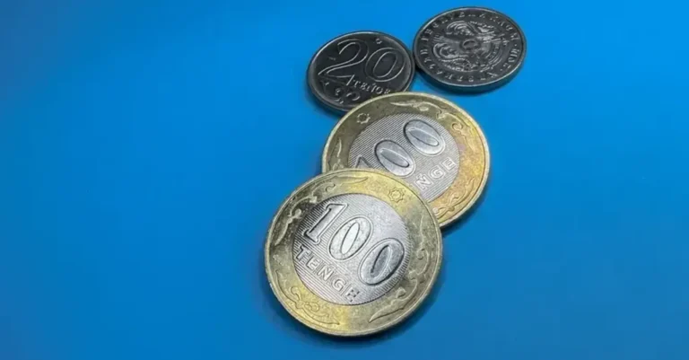 Средневзвешенный курс доллара составил 476,97 тенге