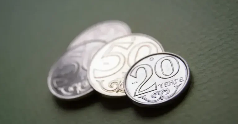 Средневзвешенный курс доллара составил 474,90 тенге