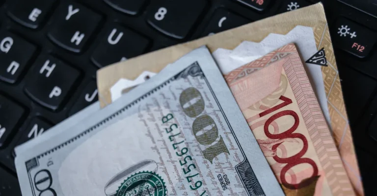 Открытая позиция Нацбанка снизилась до 7,4 трлн тенге