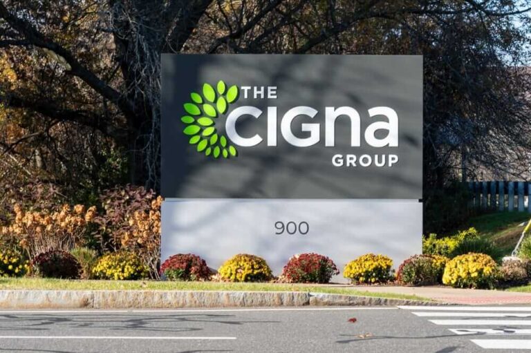 Cigna готовится к отчету на фоне слабой динамики акций