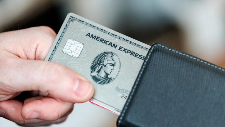 American Express ускорила рост за счет премиум-сегмента