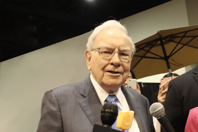 Баффетт продолжает участвовать в инвестициях Berkshire