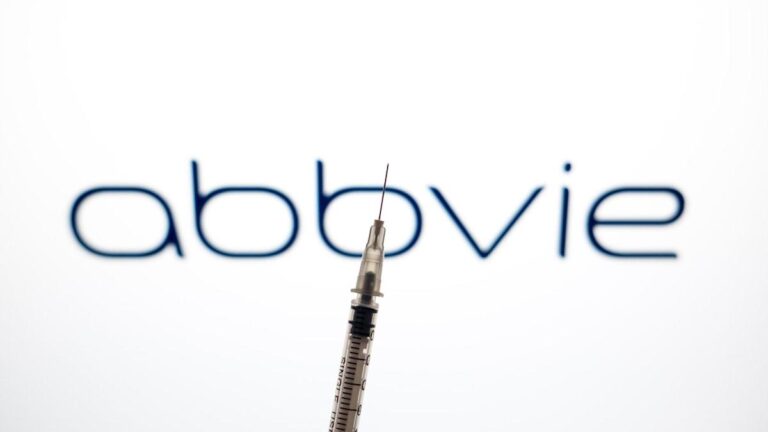 AbbVie улучшила прогноз на 2026 год