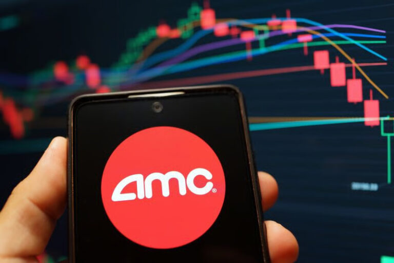 Акции AMC выросли почти на 90% за месяц