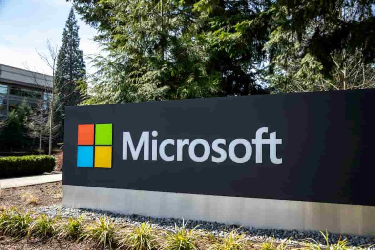 Акции Microsoft за день потеряли $124 млрд